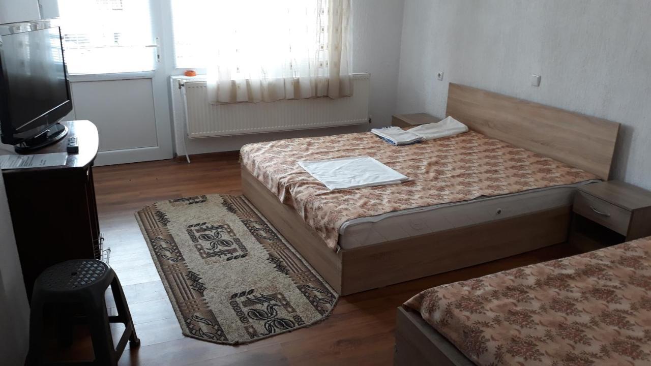 Вила Багрянови Dospat Extérieur photo